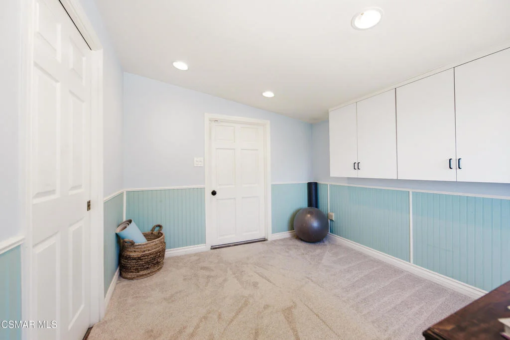 Photo of 315 N Loop Drive