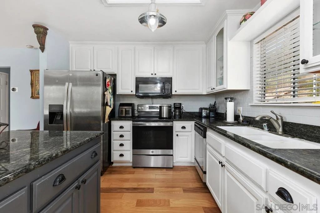 Photo of 3562 S Mission Road