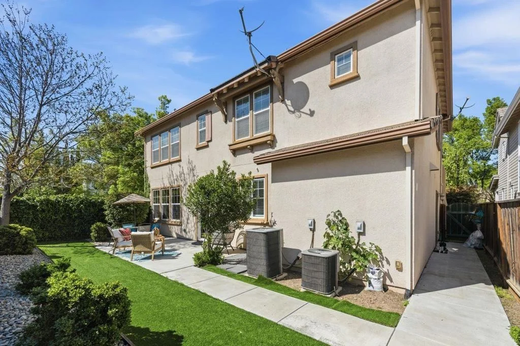 Photo of 698 W Rico Way