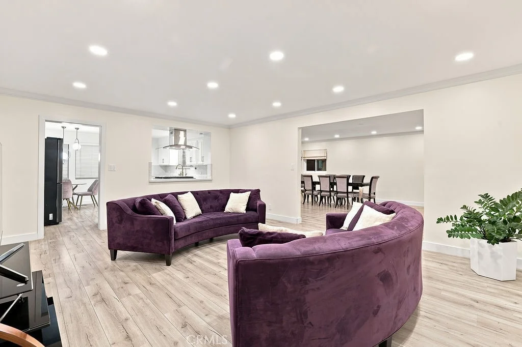 Photo of 6951 Bellclaire