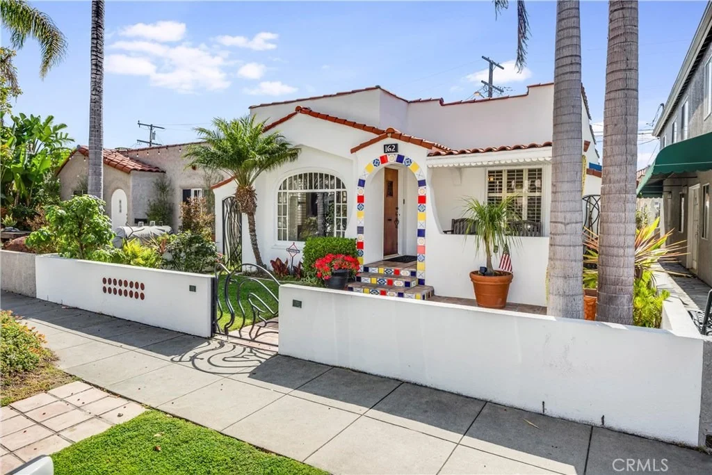 Photo of 162 Glendora Avenue