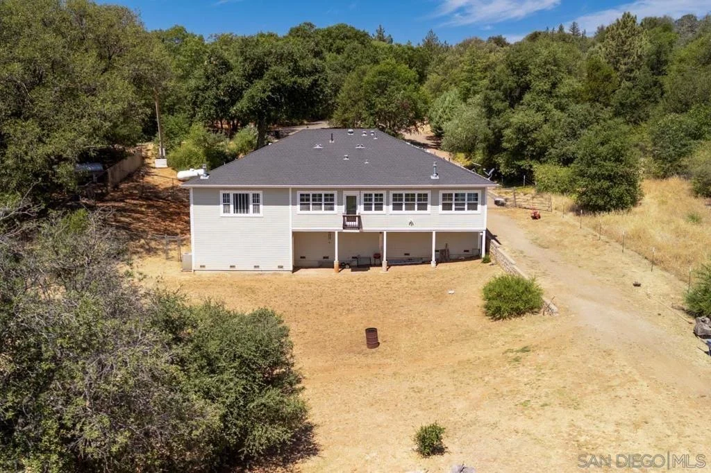 Photo of 4823 Belvedere