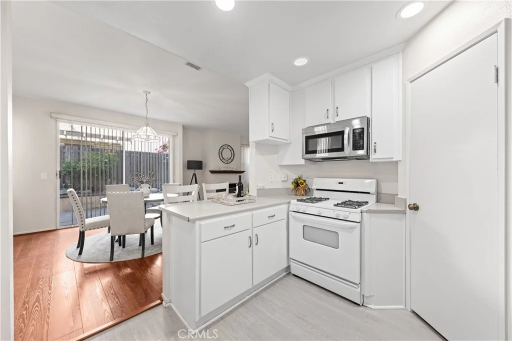Photo of 1232 Mission Pl