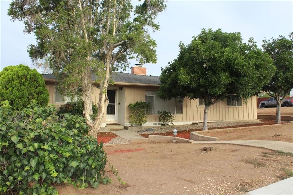 Photo of 1384 Roxanne Dr