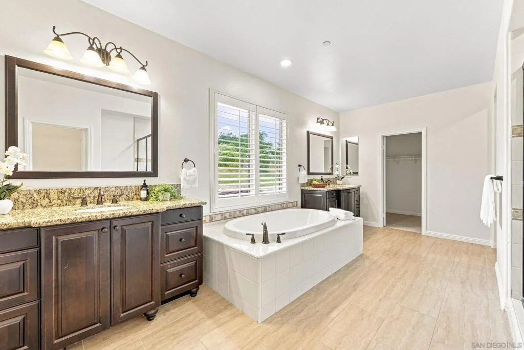 Photo of 3051 Vineyard Way
