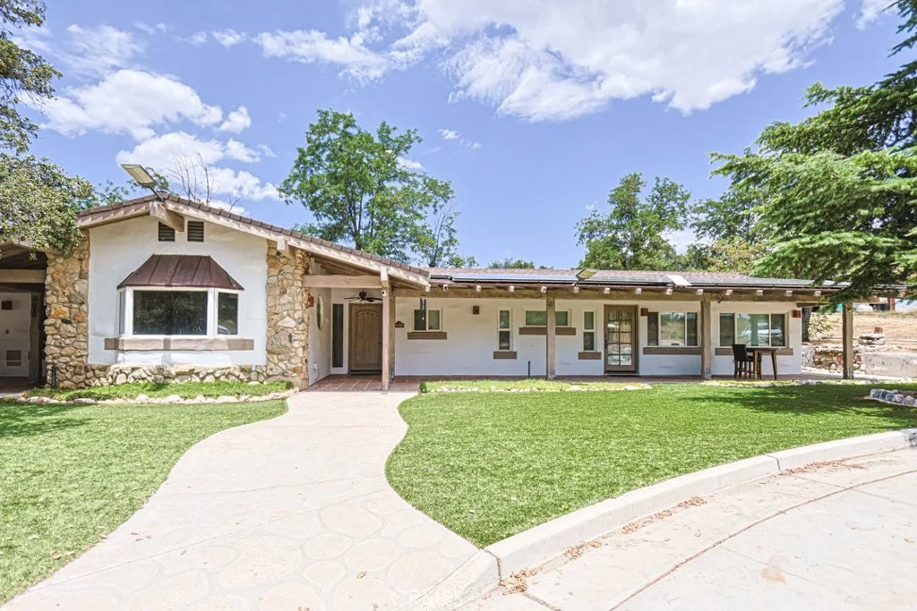 Photo of 38181 Valley Oak