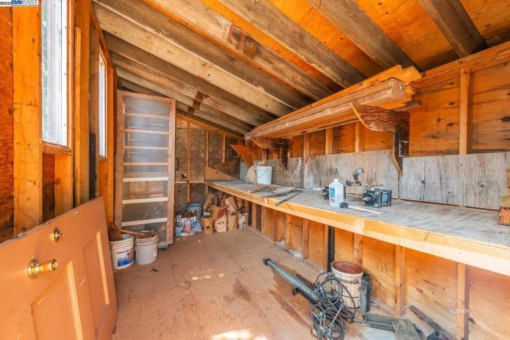 Photo of 230 Mary Ave