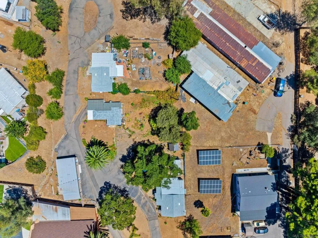 Photo of 2560 Alpine Blvd