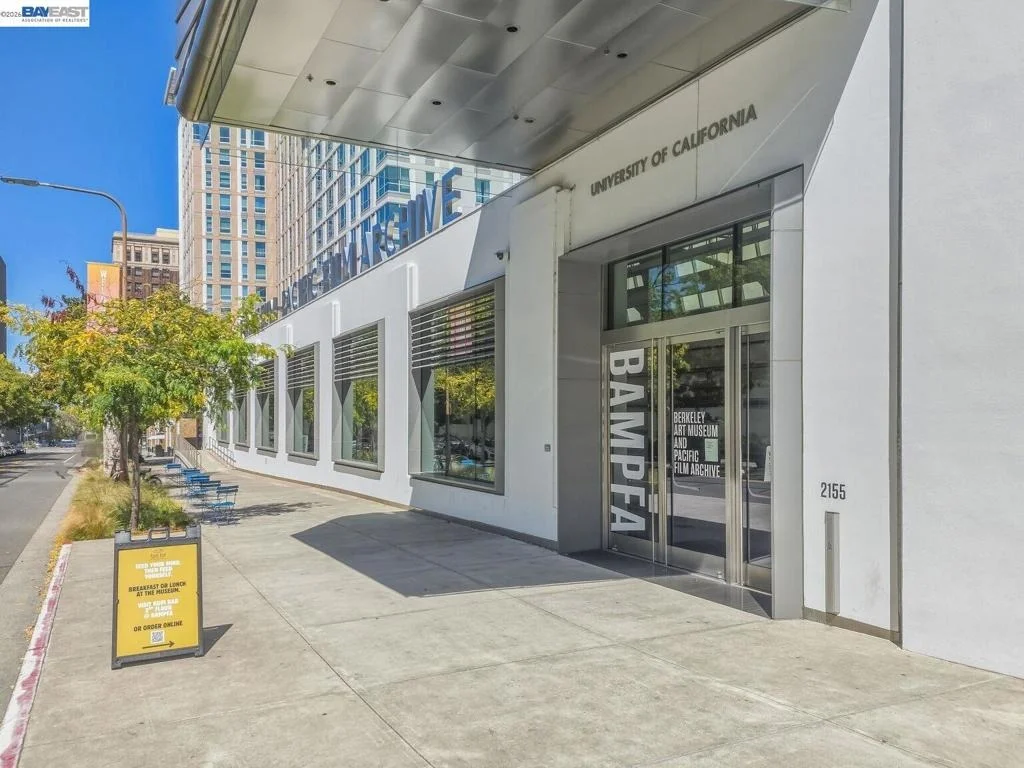 Photo of Unit 2 at 2201 Virginia St