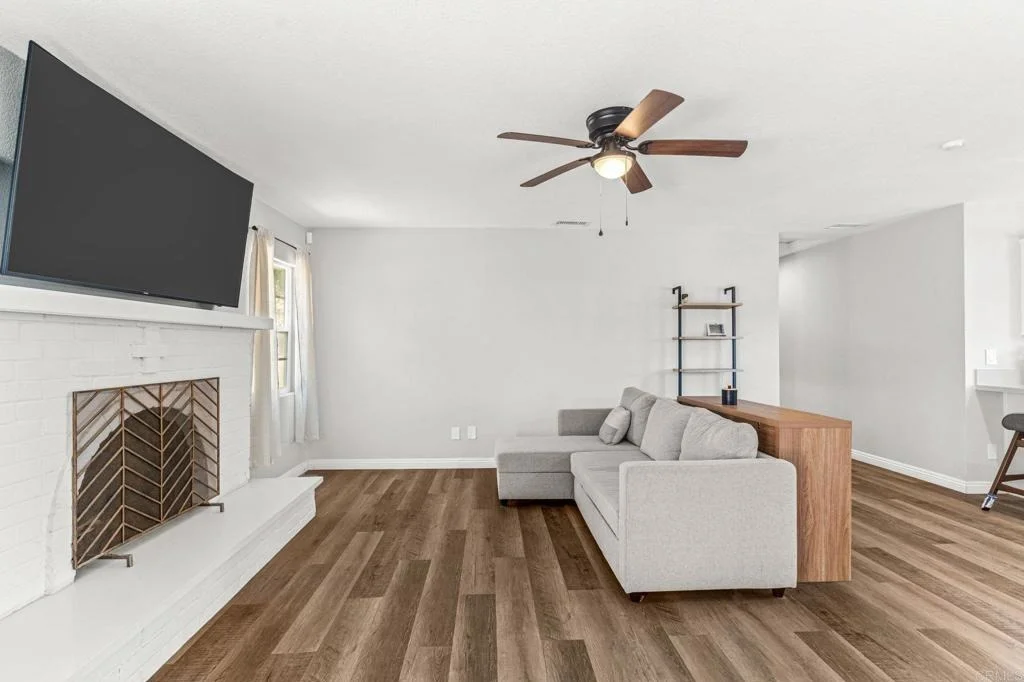 Photo of 6729 Broadway