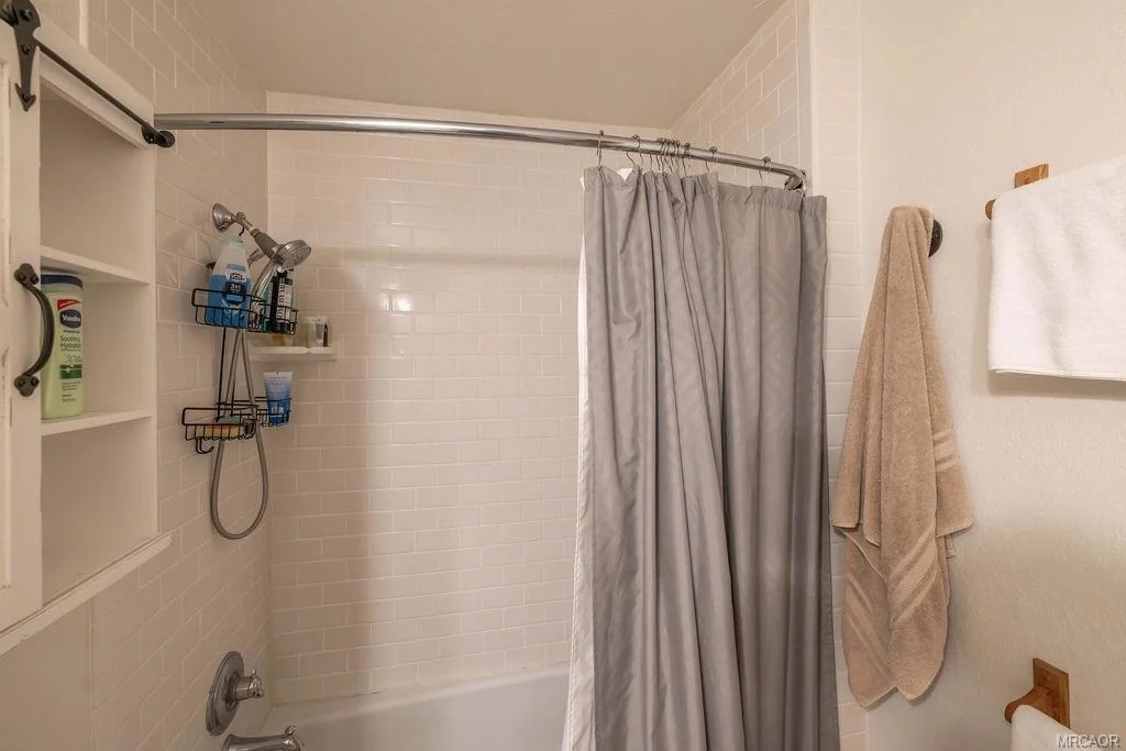 Photo of 525 Bernhardt Lane
