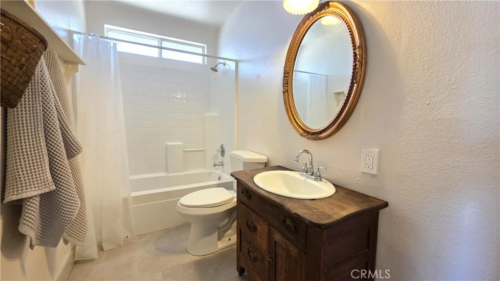 Photo of 439 Scarlet Oak Dr