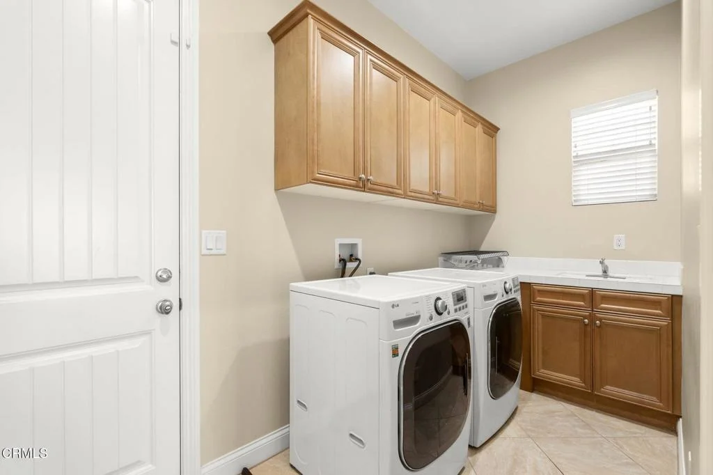 Photo of 3927 W Hemlock Street