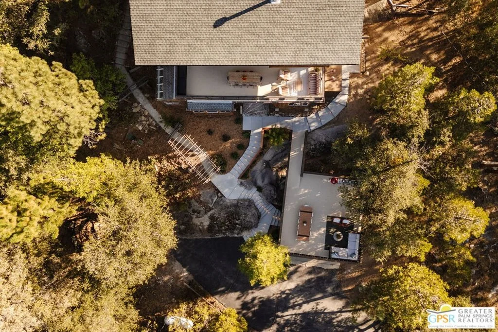 Photo of 52915 Middle Ridge Drive