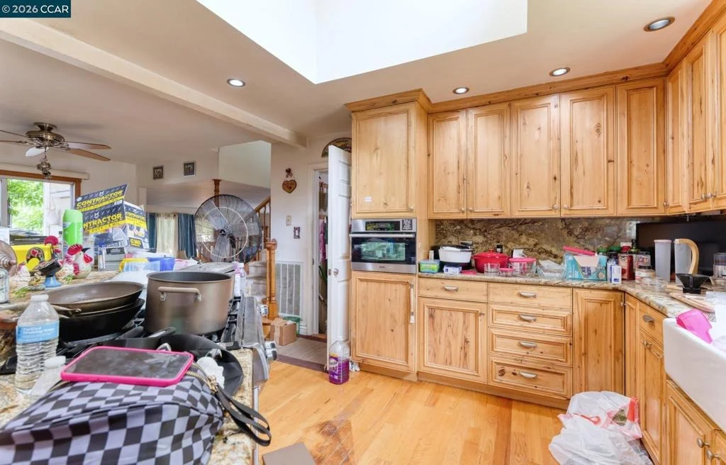 Photo of 457 Gilda Ave