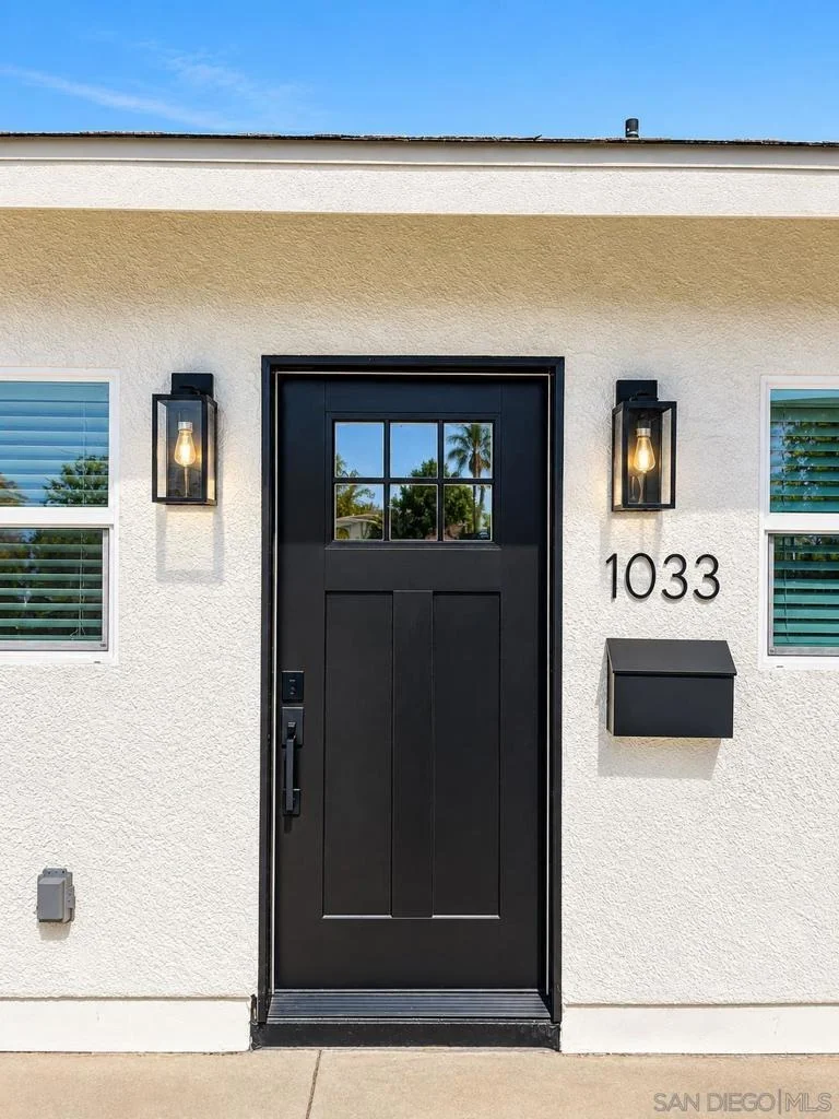 Photo of 1035 Dearborn Dr.