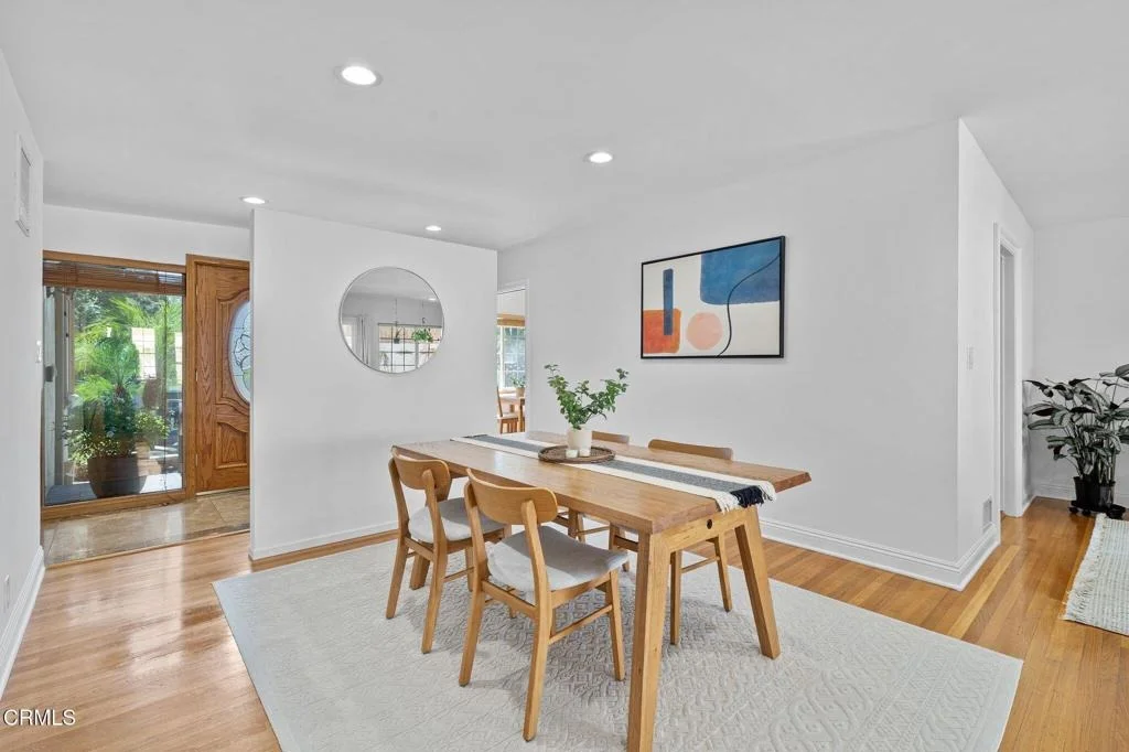 Photo of 923 Crestview Drive