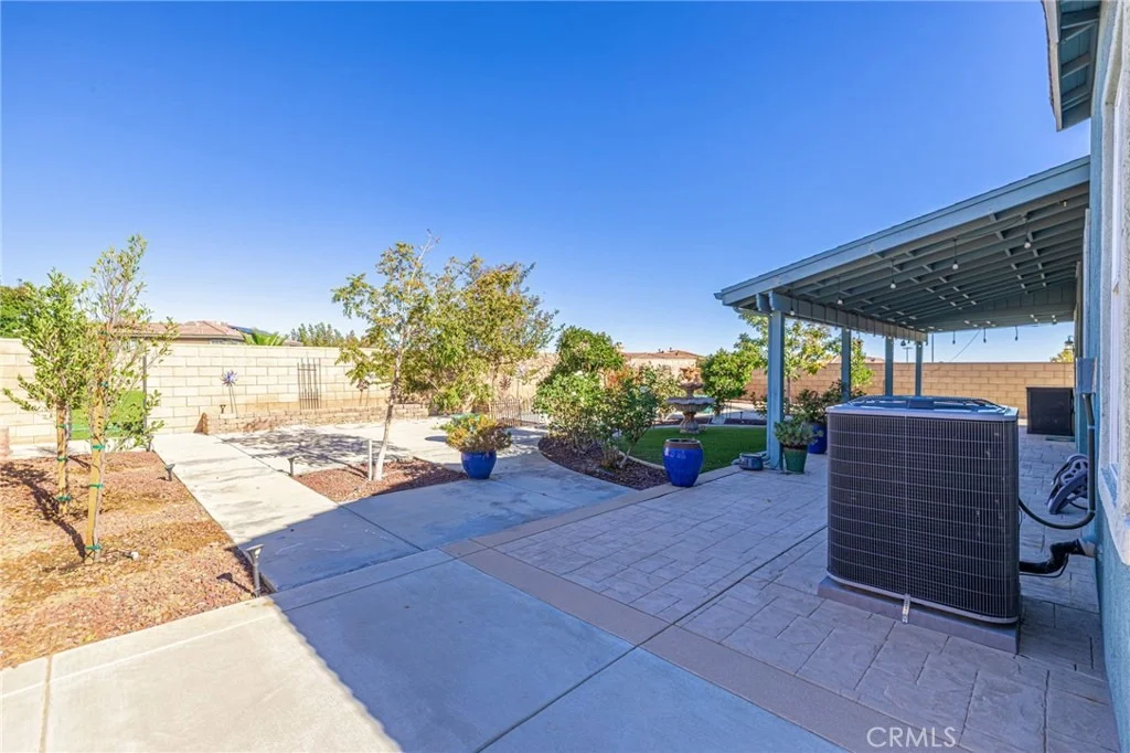 Photo of 40670 Oakbridge Way