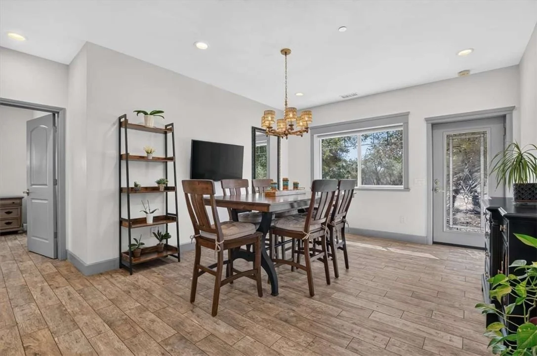Photo of 1116 1120 Rolling Oaks Drive