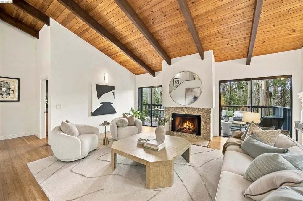 Photo of 7099 Pinehaven Road