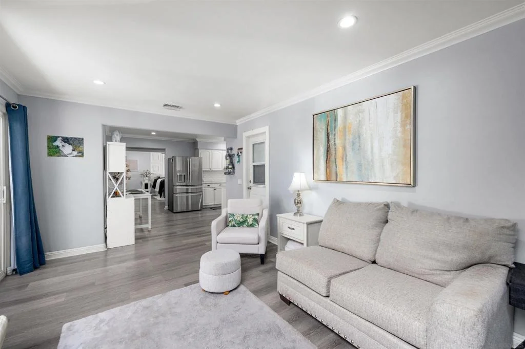 Photo of 3037 Camarillo Ave.