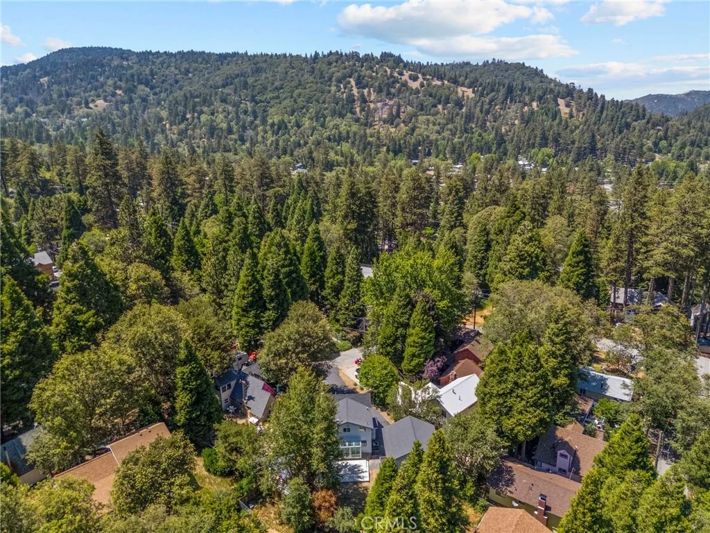 Photo of 22879 Juniper Lane