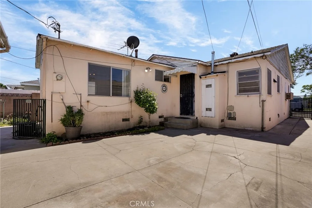 Photo of 10120 Hunt Avenue
