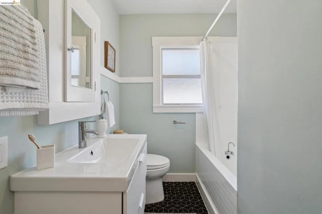 Photo of 4187 Emerald Street