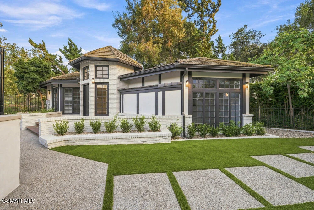 Photo of 4400 Oak Place Drive
