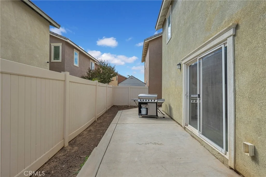 Photo of 1445 Chinaberry