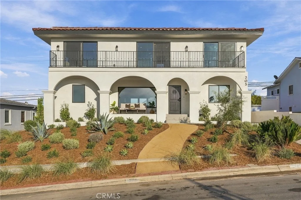 Photo of 205 Via Los Altos