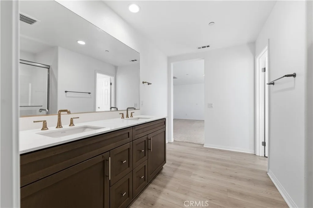 Photo of 43869 Hampton