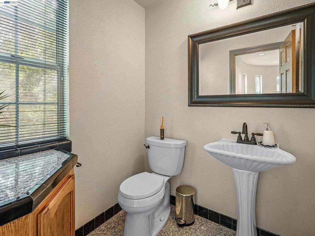 Photo of 8681 Winding Way