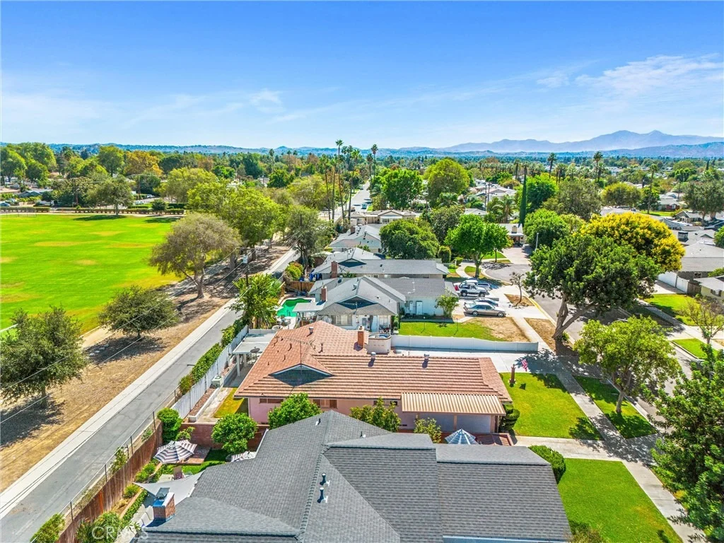 Photo of 6730 Montclair Dr