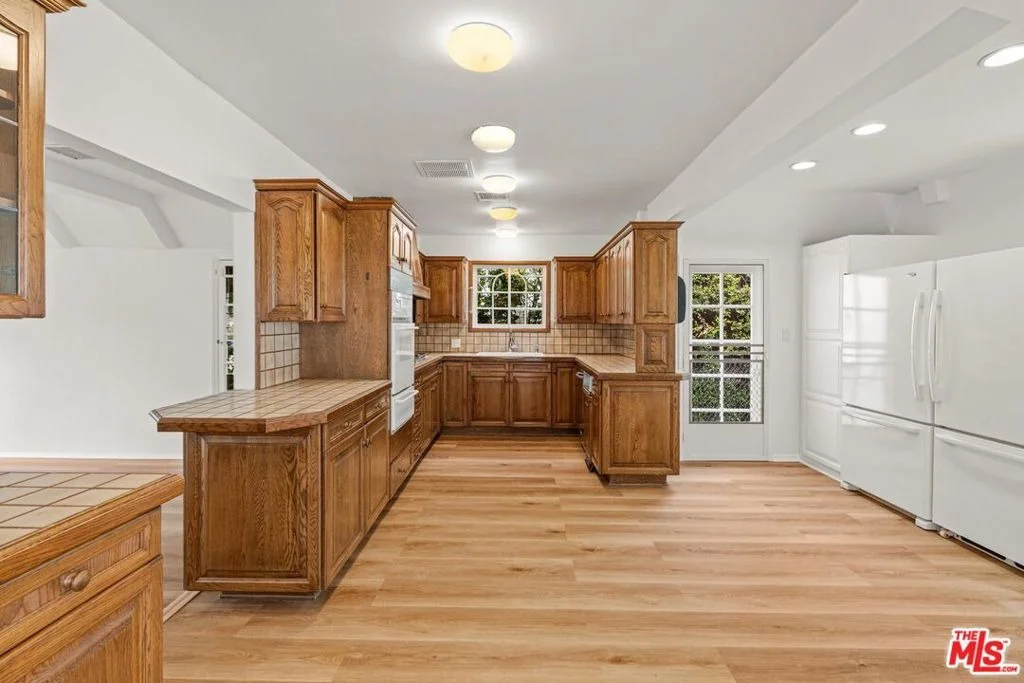 Photo of 512 N Elm Drive