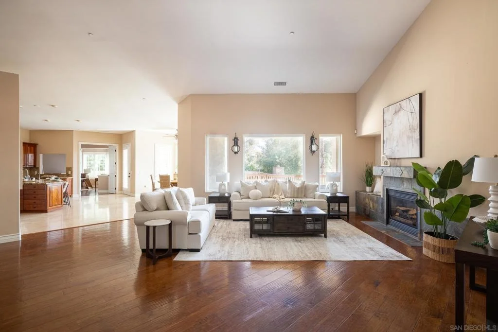 Photo of 15275 Eastvale Rd