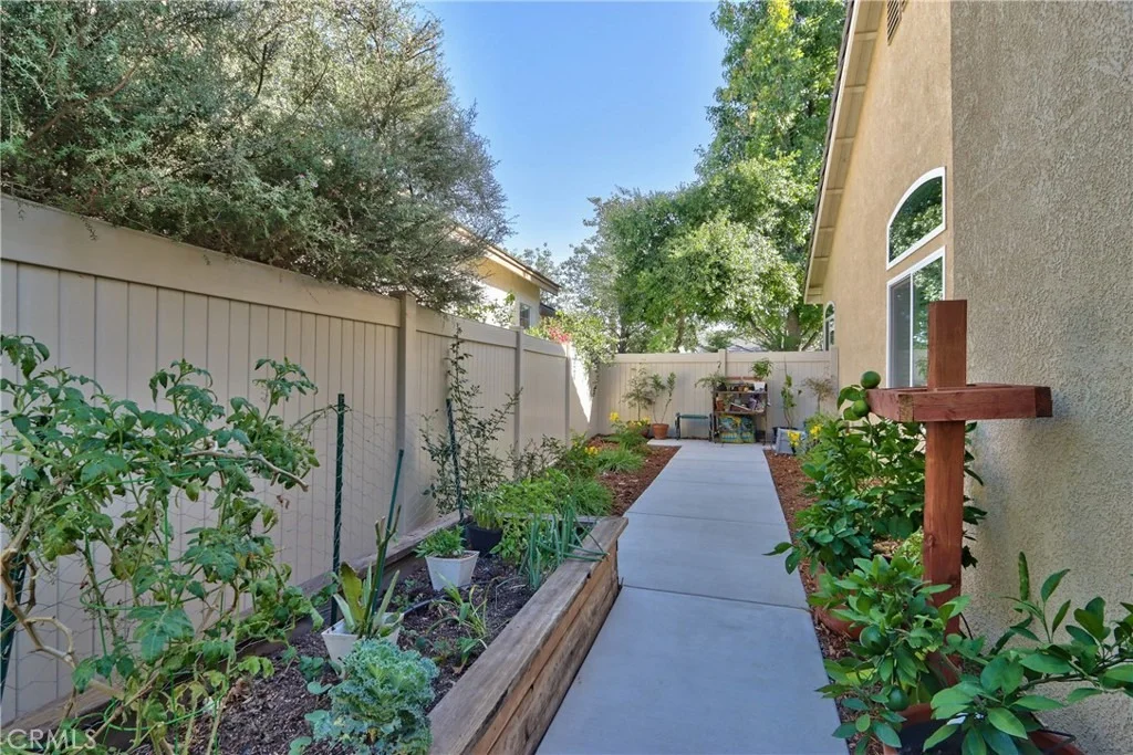 Photo of 32098 Camino Seneco
