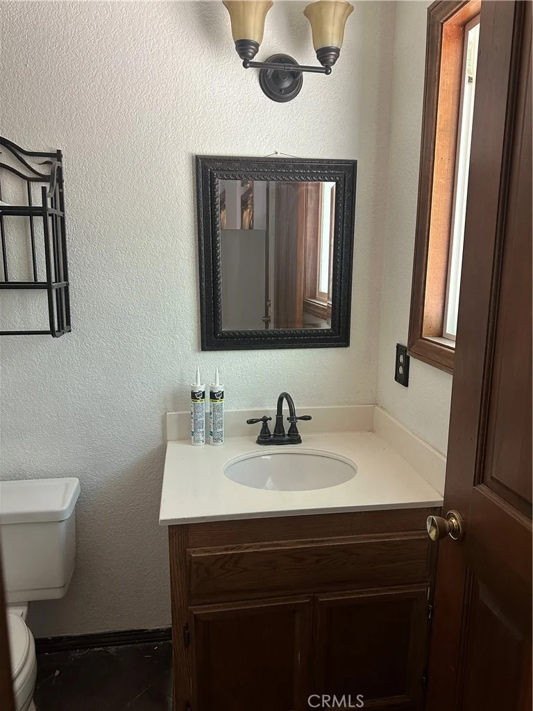 Photo of 2359 Oak