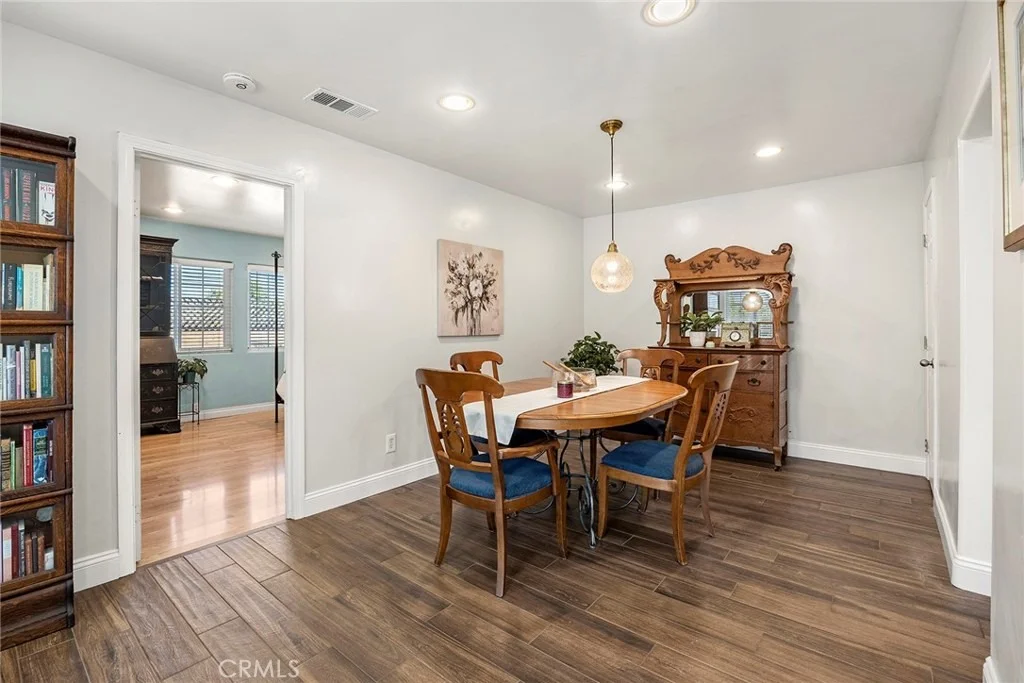 Photo of 774 N Victoria Drive