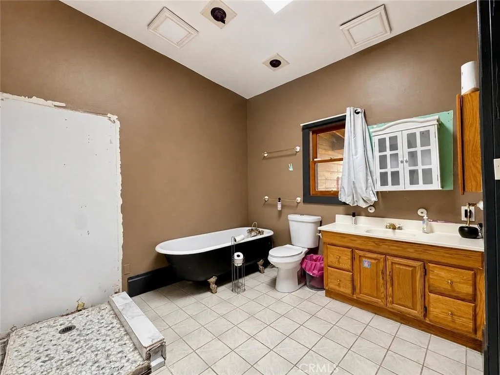 Photo of 7015 Barton Street