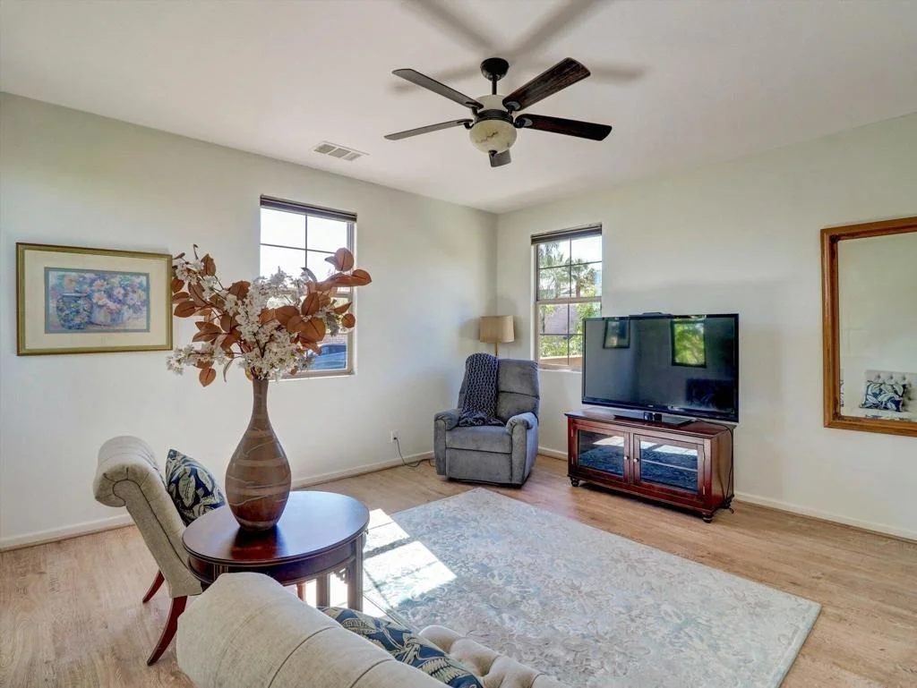 Photo of 73754 Kandinsky Way