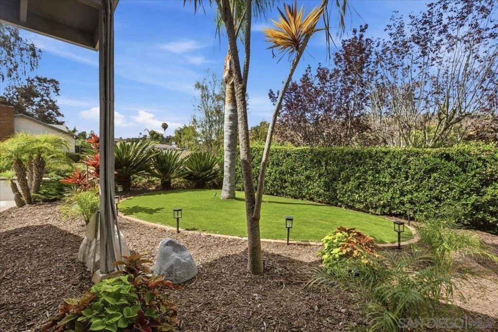 Photo of 6783 Robbins Way
