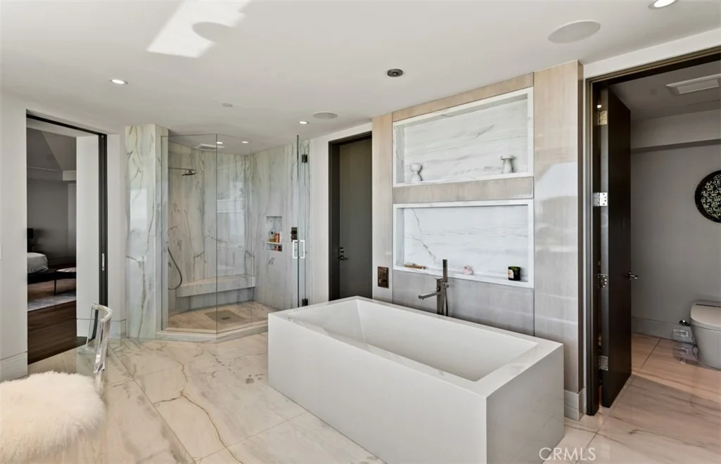 Photo of 2928 Ocean