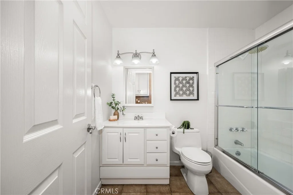 Photo of 3261 Lilly Avenue