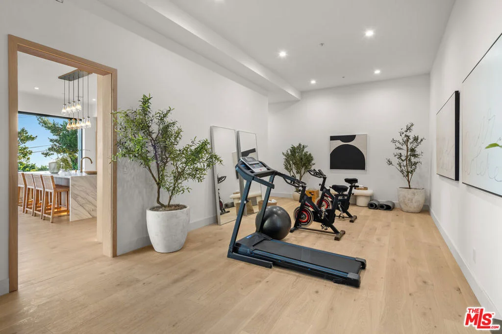 Photo of 4732 Avenida Del Mar