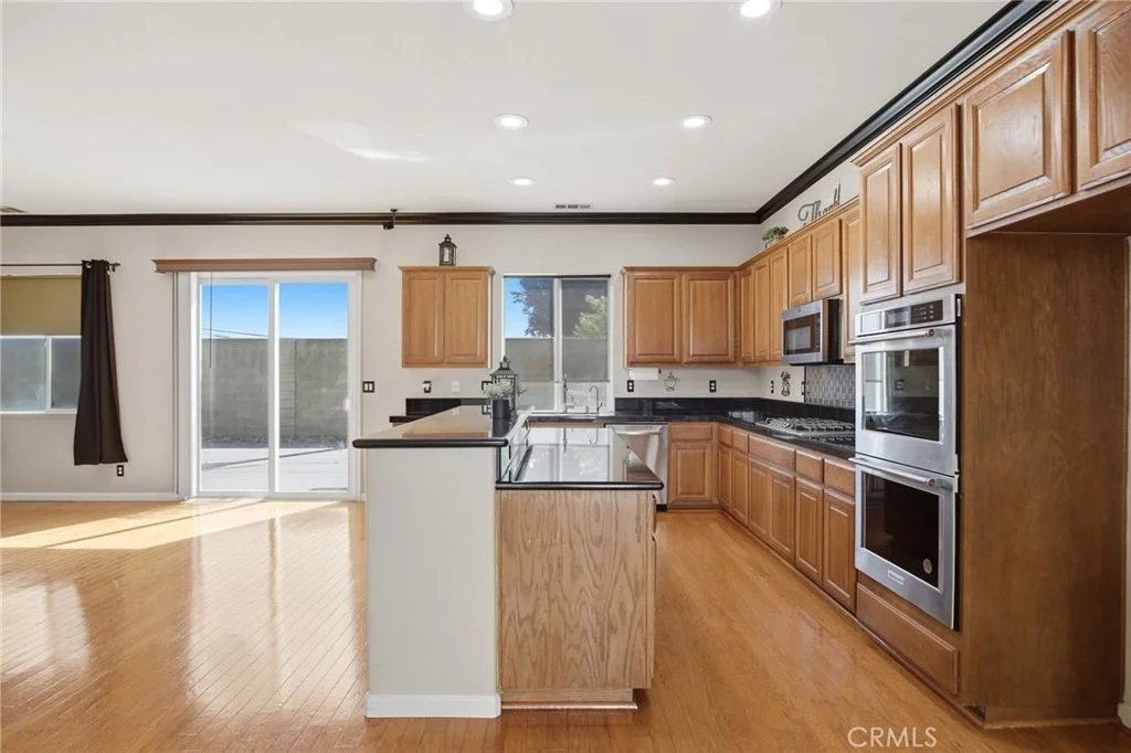 Photo of 4822 Durant