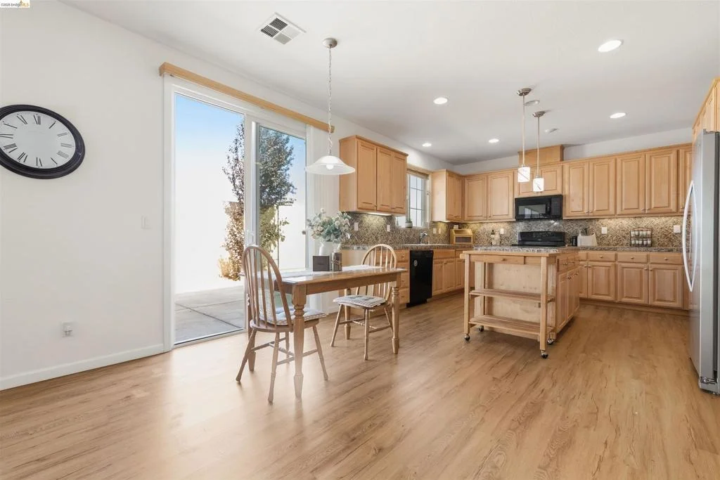 Photo of 9569 California Oak Cir