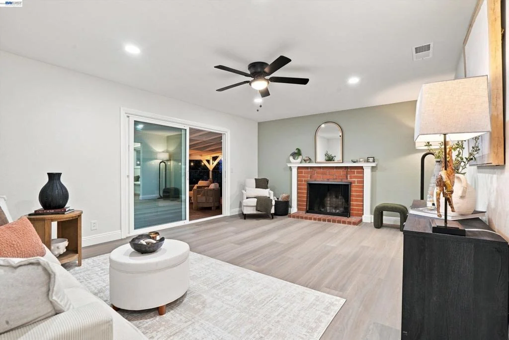 Photo of 327 Kingston Ave