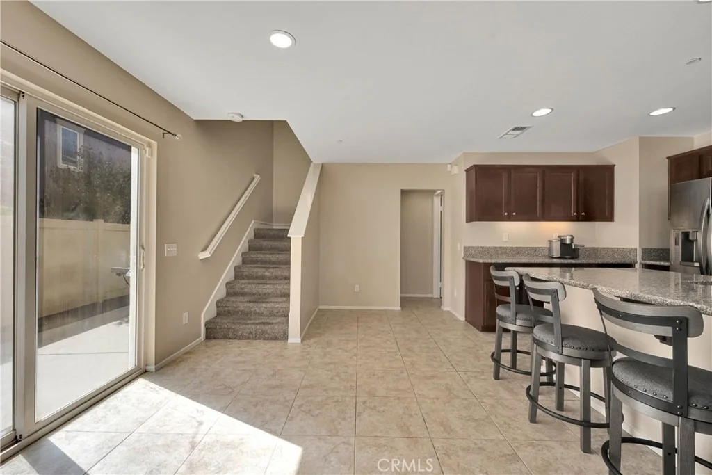 Photo of 1445 Chinaberry