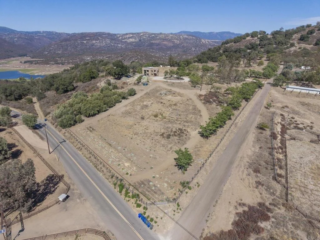Photo of 21179 Sutherland Dam Road